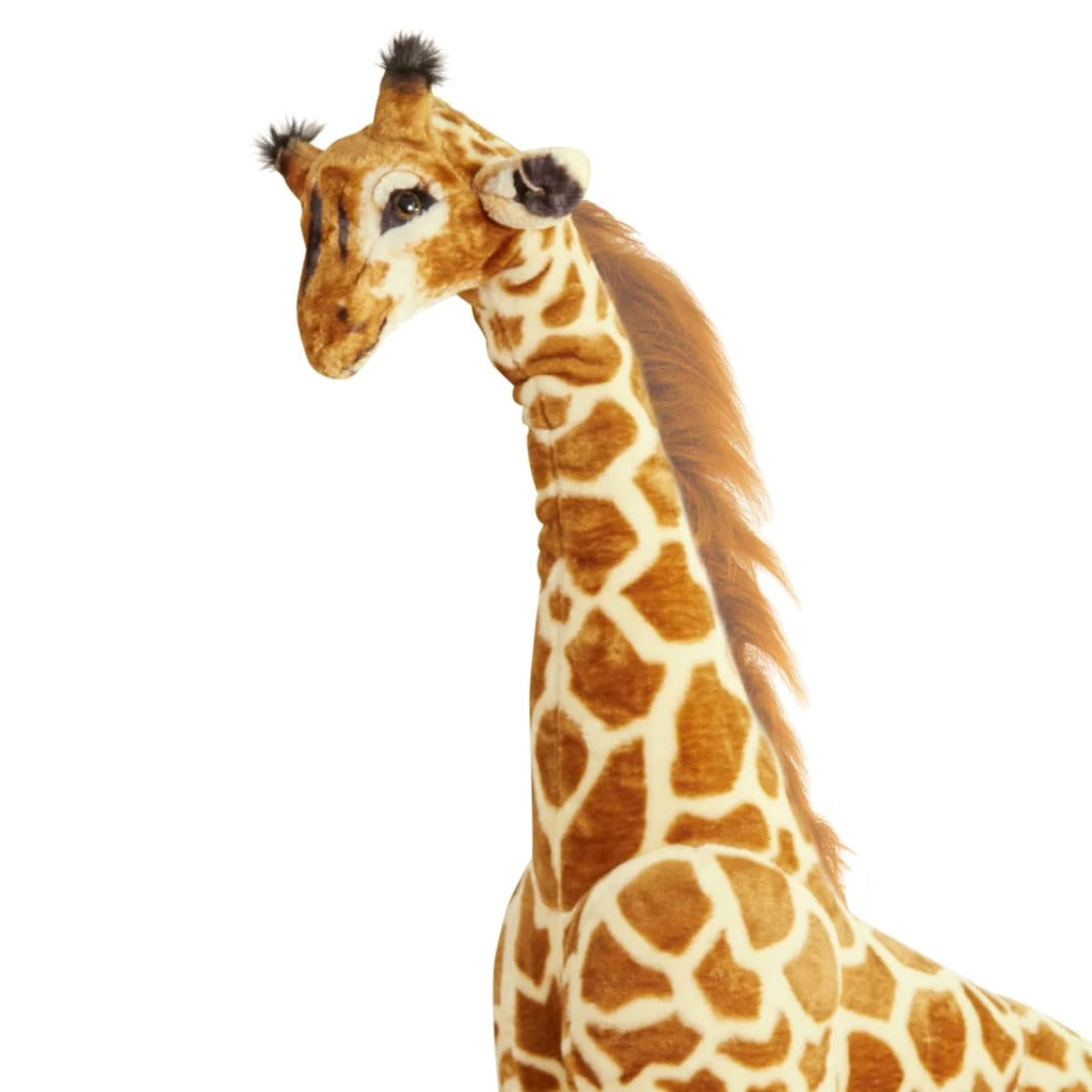 Lifelike Girafee