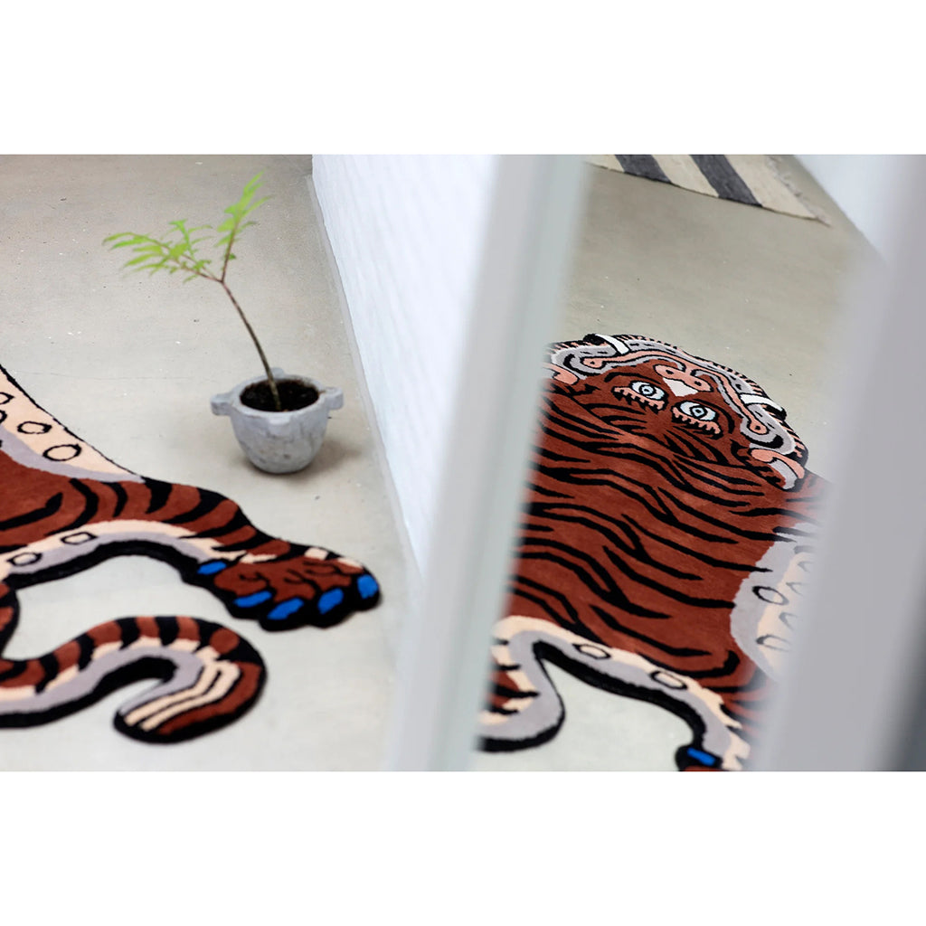 Load image into Gallery viewer, Frankie Tiger Rug Small
