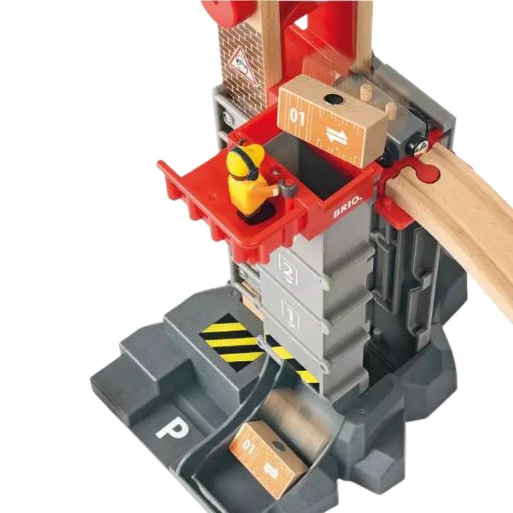 BRIO Lift & Load Warehouse Set