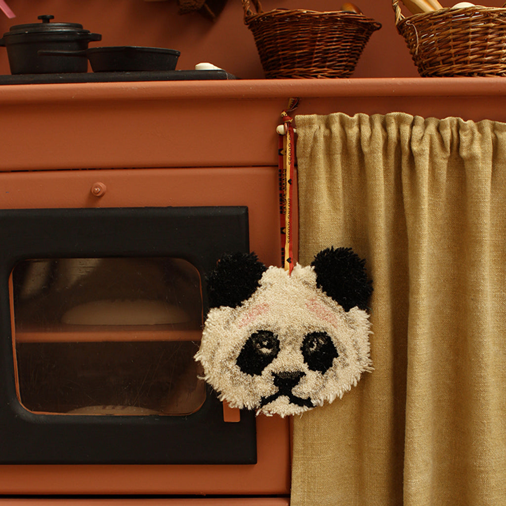 Doing Goods Plumpy Panda Gift Hanger