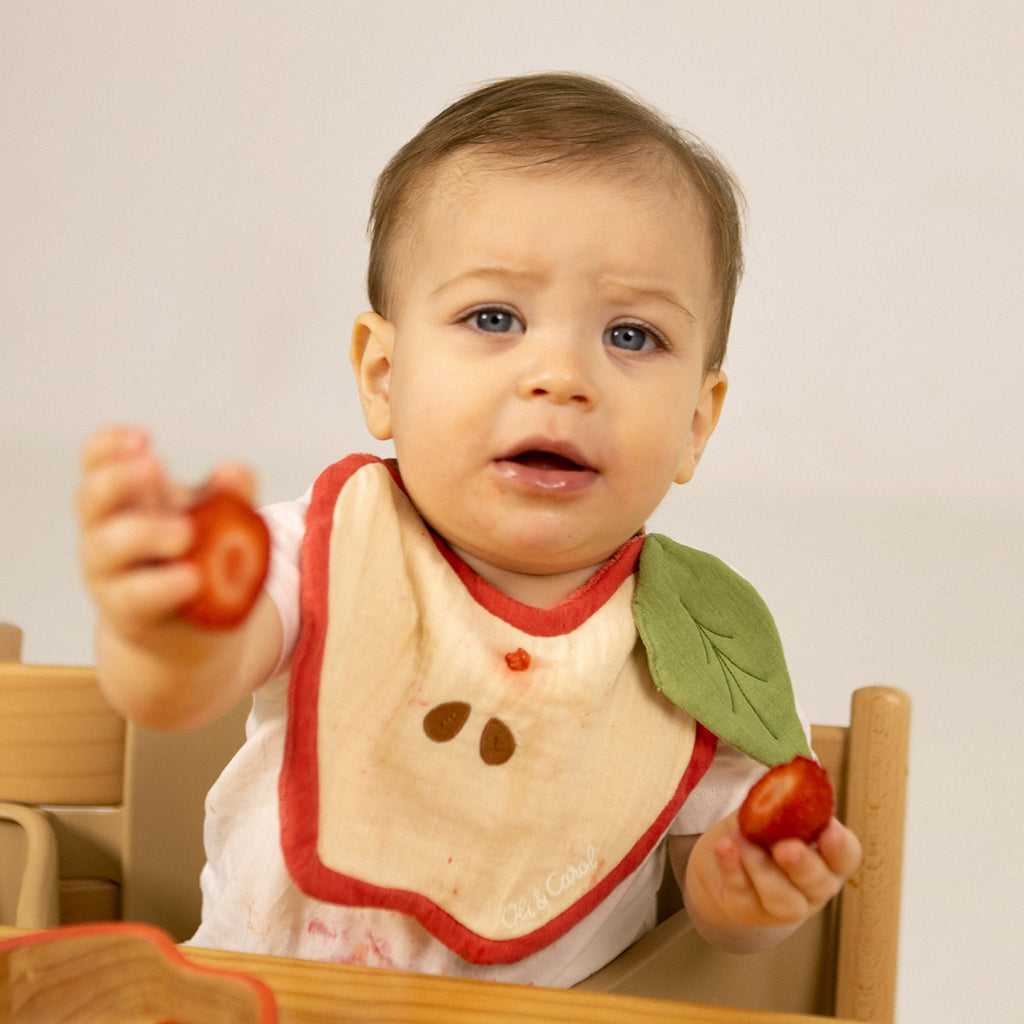 Oli&Carol Pepa The Apple Bib