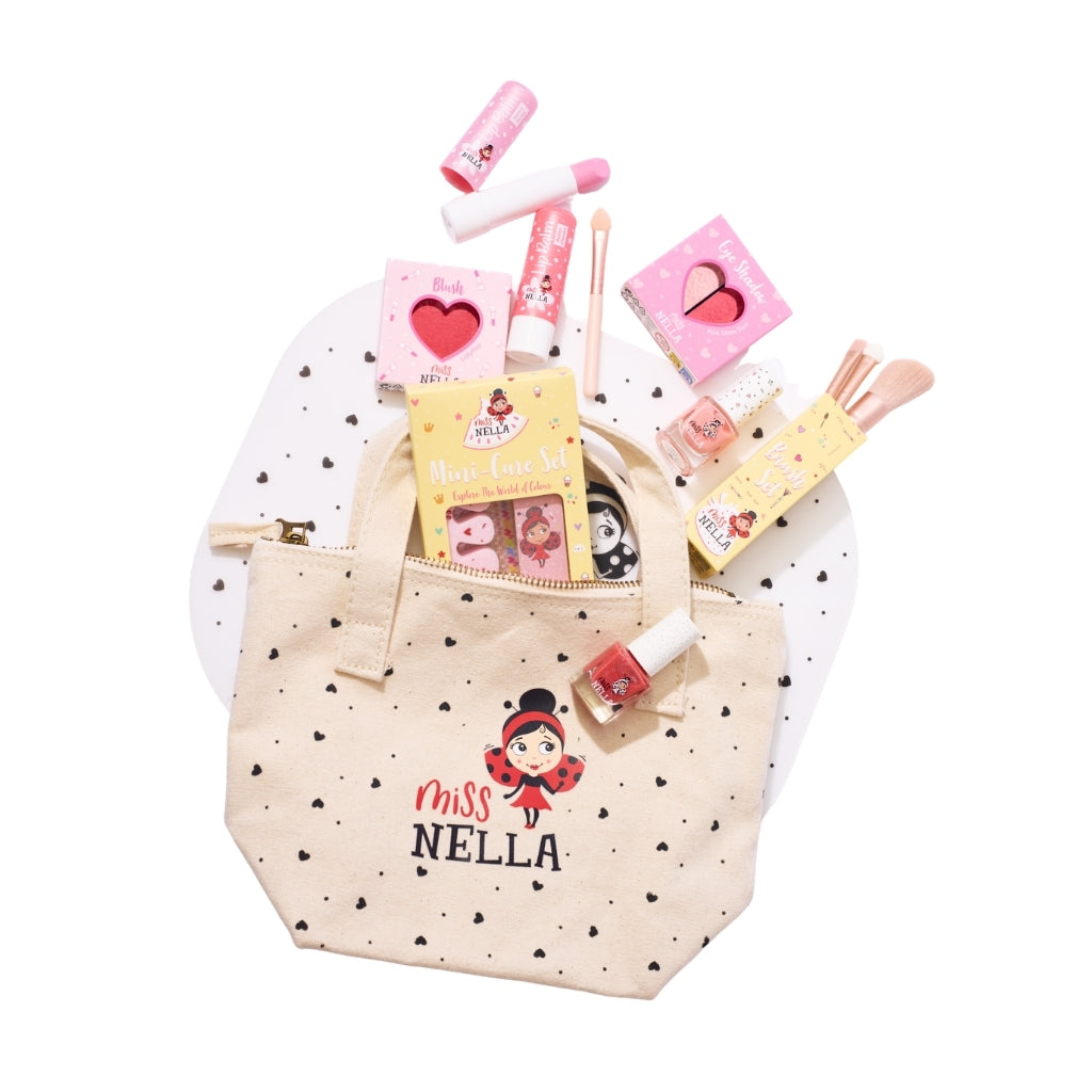 Miss Nella Bag of Wonders