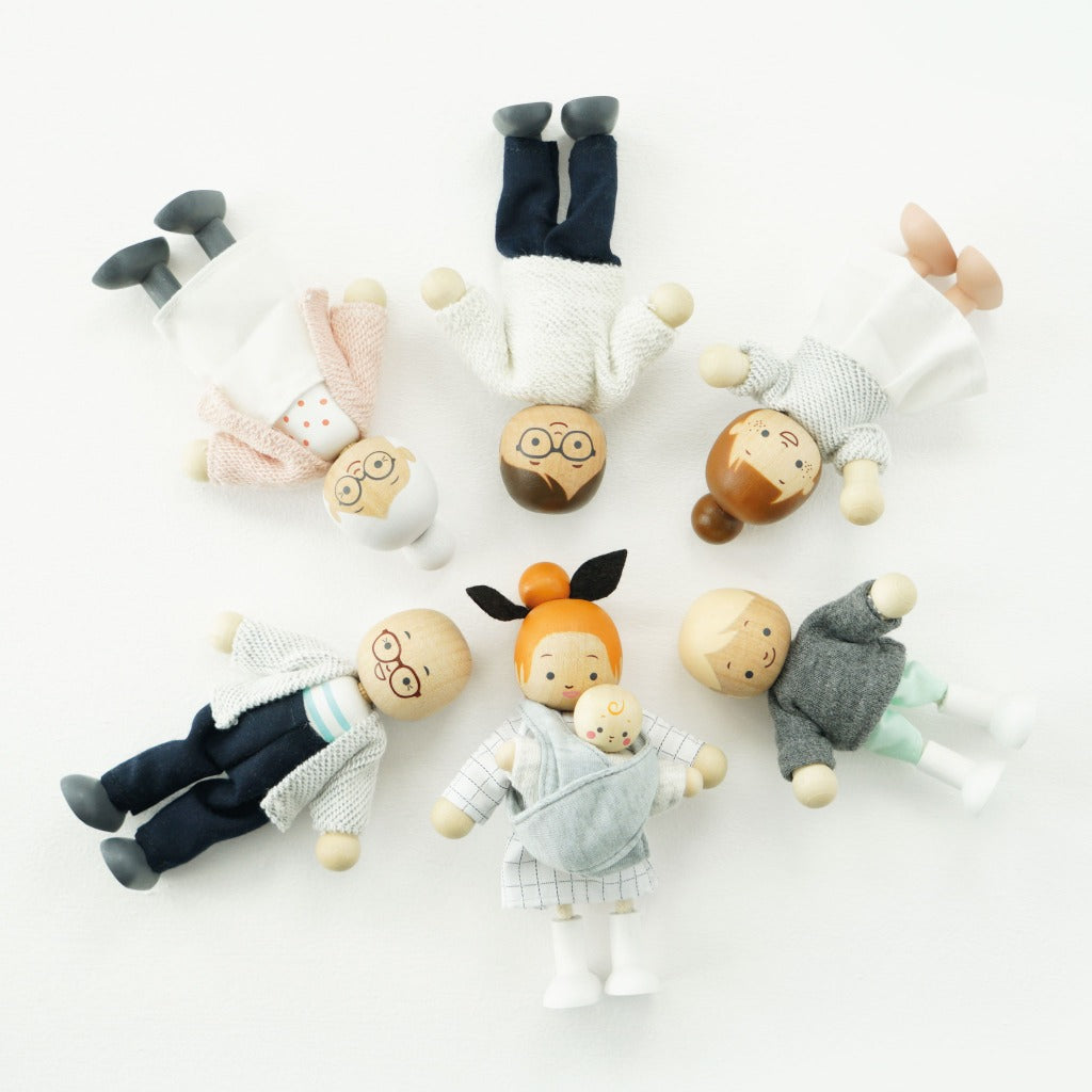 Le Toy Van Wooden Dolls House Family