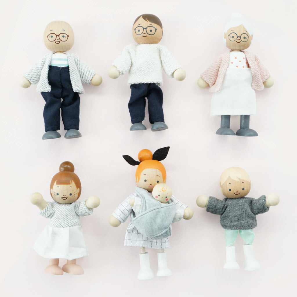 Le Toy Van Wooden Dolls House Family
