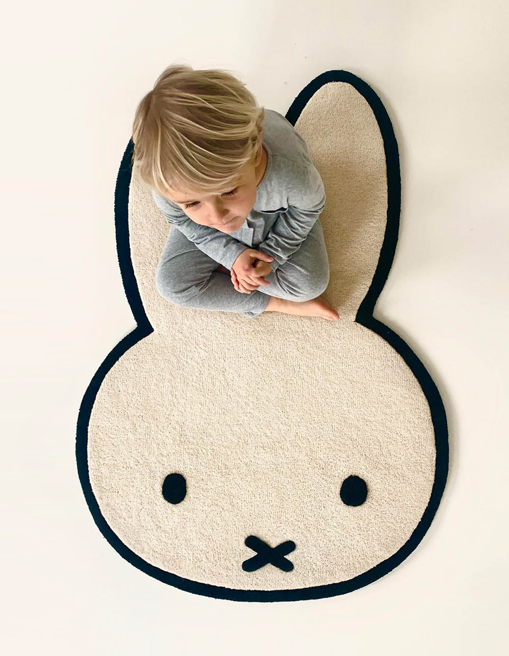 Load image into Gallery viewer, Miffy-Rug-100318535OWT-Image-4
